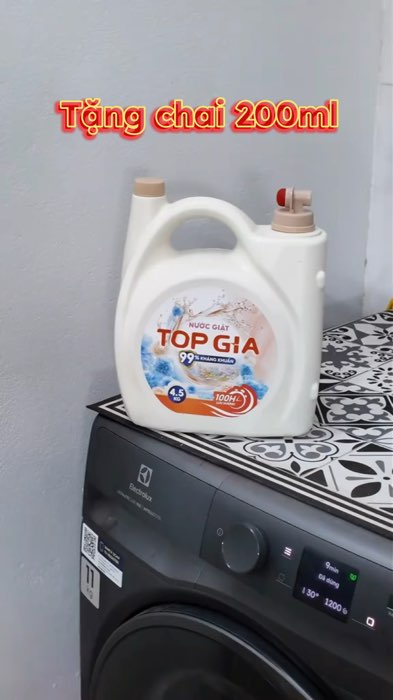 Can nước giặt topgia 2 đầu #cannuocgiattopgia #nuocgiattopgia #nuocgiat #HangMoiVe #KOLUyTin #ShopeeVideo #LuotVuiMuaLien