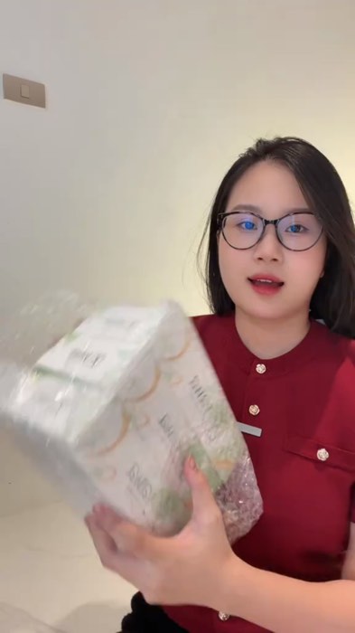 Hộp bông tẩy trang Yawa #hopbongtaytrang #bongtaytrang #yawa #HangMoiVe #LuotVuiMuaLien #KOLUyTin