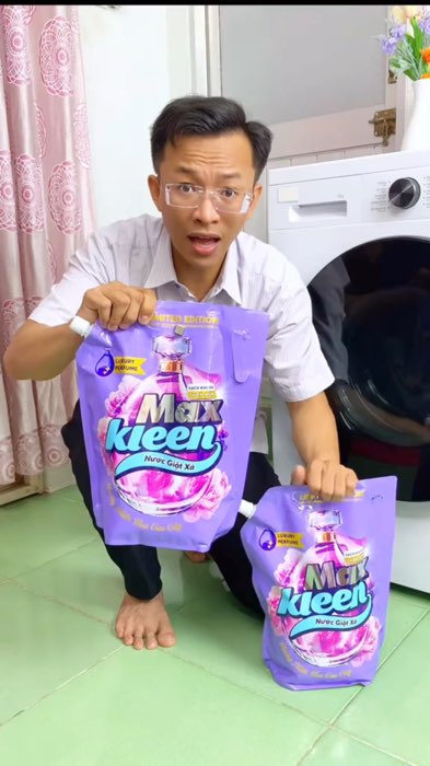 Nước giặt maxkleen hương nước hoa #nuocgiat #nuocgiatxa #MaxKleen #ShopeeVideo #KOLUyTin #HangMoiVe #LuotVuiMuaLien