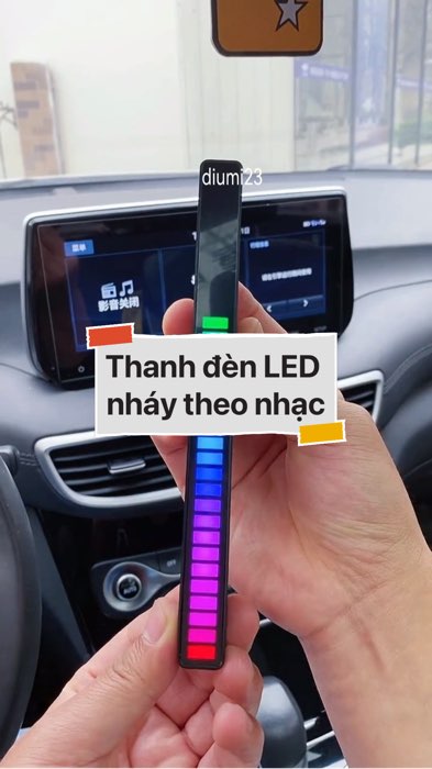 ￼Thanh đèn LED nháy theo nhạc #VideohangDienTu#shopeestyle#ShopeeVideo#ShopeeCreator #LuotVuiMuaLien#KOLUyTin#Videomuasam #SandealcungKOL #diumi220