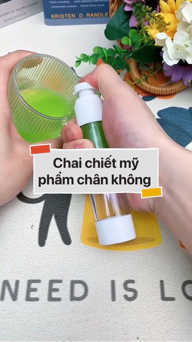 Chai Hút Chân Không Chiết Mỹ Phẩm #VideohangDoiSong#ShopeeVideo#ShopeeCreator #LuotVuiMuaLien#KOLUyTin#Videomuasam #SandealcungKOL #diumi37