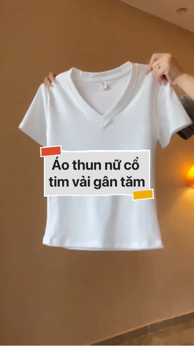 Áo thun nữ cổ tim vải gân tăm #VideohangThoiTrang#shopeestyle#ShopeeVideo#ShopeeCreator#LuotVuiMuaLien#KOLUyTin #diumi161