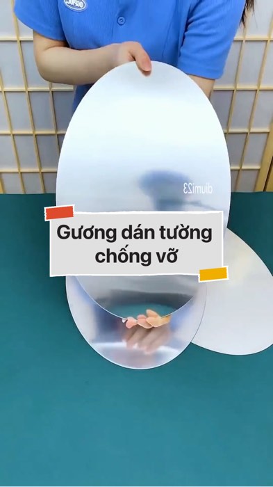 ￼Gương dán tường chống vỡ #VideohangDoiSong#ShopeeVideo#ShopeeCreator #LuotVuiMuaLien#KOLUyTin#Videomuasam #SandealcungKOL #diumi216