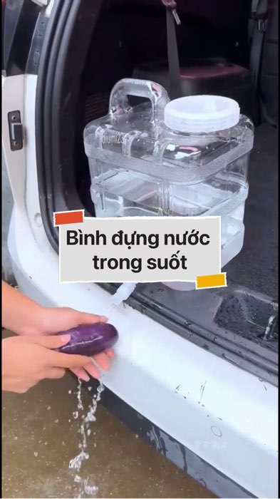￼Bình đựng nước trong suốt di động #VideohangDoiSong#ShopeeVideo#ShopeeCreator #LuotVuiMuaLien#KOLUyTin#Videomuasam #SandealcungKOL #diumi372