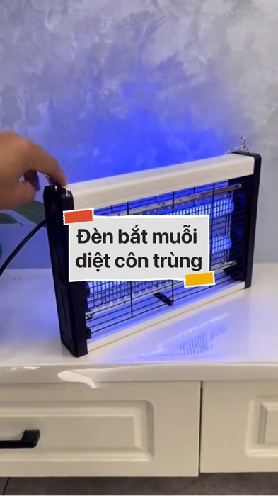Đèn bắt muỗi diệt côn trùng #VideohangDienTu#shopeestyle#ShopeeVideo#ShopeeCreator #LuotVuiMuaLien#KOLUyTin#Videomuasam #SandealcungKOL #diumi610