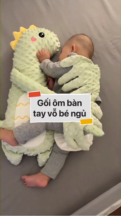 ￼Gối ôm bàn tay vỗ bé ngủ #VideoHangMevaBe#shopeestyle#ShopeeVideo#ShopeeCreator#LuotVuiMuaLien #diumi646