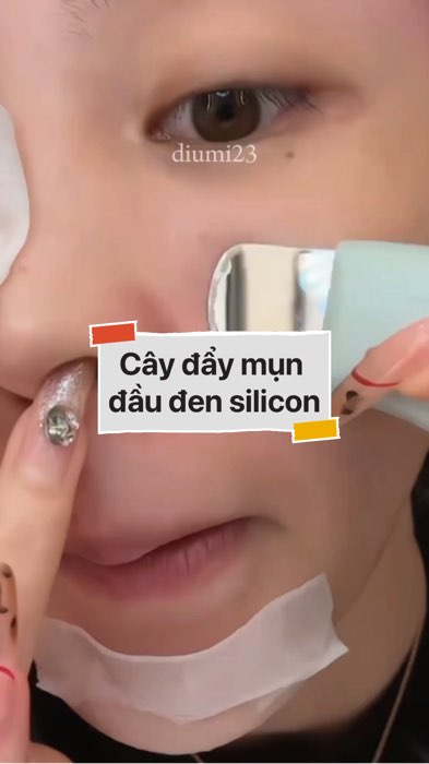 ￼Cây đẩy mụn đầu đen silicon #VideohangLamDep#shopeestyle#ShopeeVideo#ShopeeCreator #LuotVuiMuaLien#KOLUyTin#Videomuasam #SandealcungKOL #diumi794