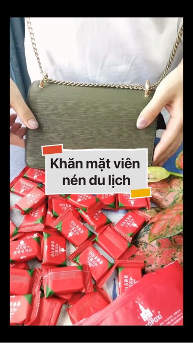 Khăn mặt viên nén du lịch #VideohangTieuDung #shopeestyle#ShopeeVideo#ShopeeCreator #LuotVuiMuaLien#KOLUyTin#Videomuasam #SandealcungKOL #diumi803