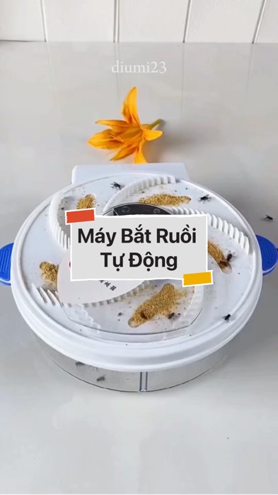 ￼Máy Bắt Ruồi Tự Động #VideohangDienTu#shopeestyle#ShopeeVideo#ShopeeCreator #LuotVuiMuaLien#KOLUyTin#Videomuasam #SandealcungKOL #diumi918