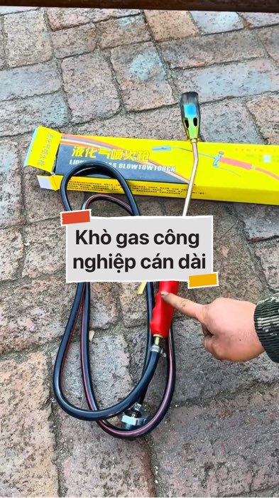Khò gas công nghiệp cán dài #VideohangDoiSong#ShopeeVideo#ShopeeCreator #LuotVuiMuaLien#KOLUyTin#Videomuasam #SandealcungKOL #diumi184