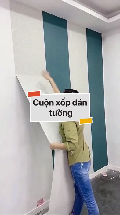 Cuộn xốp dán tường #VideohangNhaCua#shopeestyle#ShopeeVideo#ShopeeCreator #LuotVuiMuaLien#KOLUyTin#Videomuasam #SandealcungKOL #diumi743