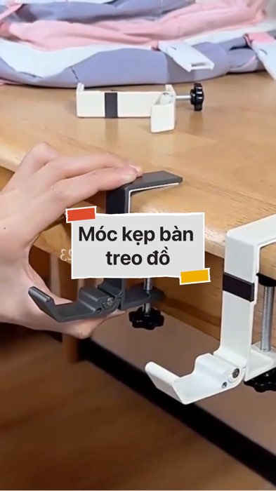 Móc kẹp bàn treo đồ #VideohangDoiSong#ShopeeVideo#ShopeeCreator #LuotVuiMuaLien#KOLUyTin#Videomuasam #SandealcungKOL #diumi798