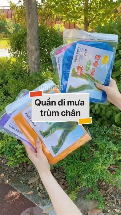 Quần đi mưa trùm chân #VideohangDoiSong#ShopeeVideo#ShopeeCreator #LuotVuiMuaLien#KOLUyTin#Videomuasam #SandealcungKOL #diumi286