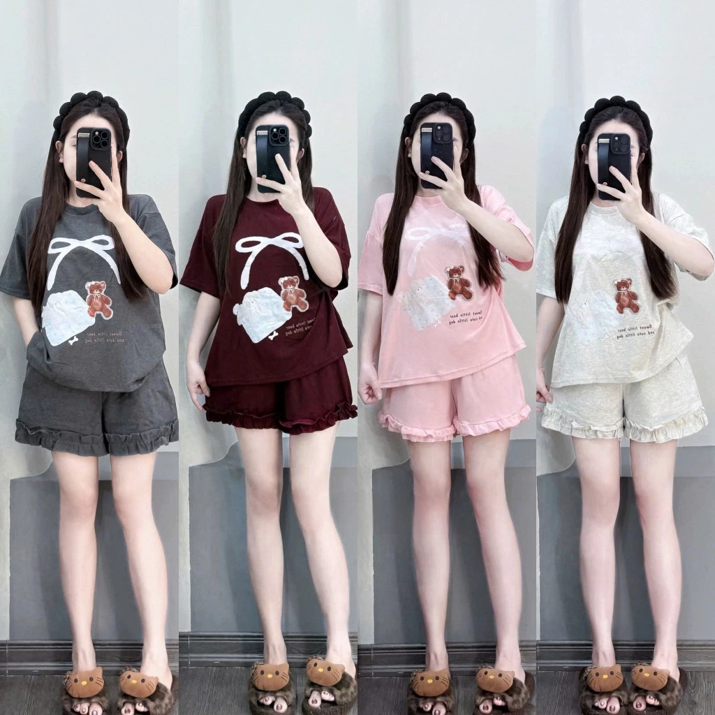 Set Bộ Cộc In GẤU NƠ Áo Thun Cộc Tay Cổ Tròn Mix Quần Đùi Phối Bèo Mặc Nhà Đi Chơi Phong Cách Trẻ Trung đang được đối chiếu cho người mua tại Việt Nam